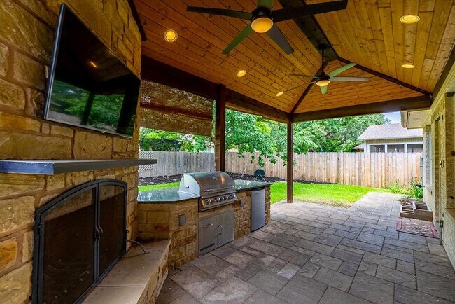 Building Photo - 4108 Sun Spirit Dr
