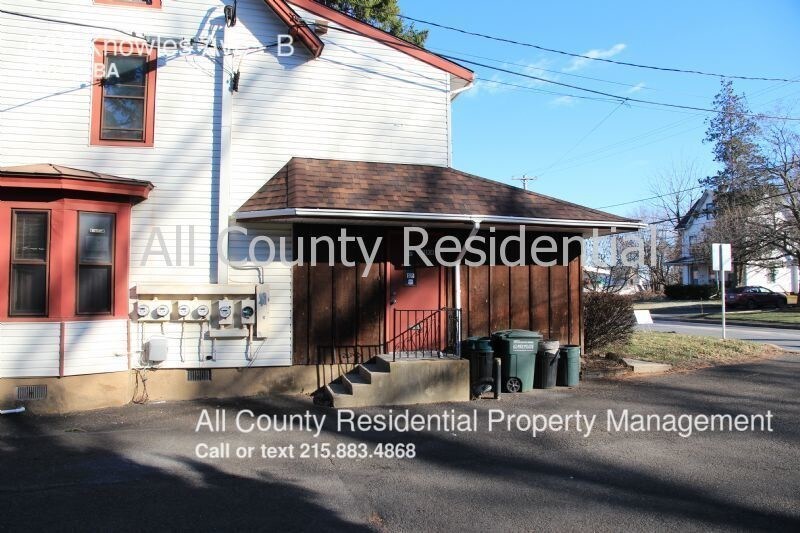 688 Knowles Ave Unit B, Southampton, PA 18966 Room for Rent in