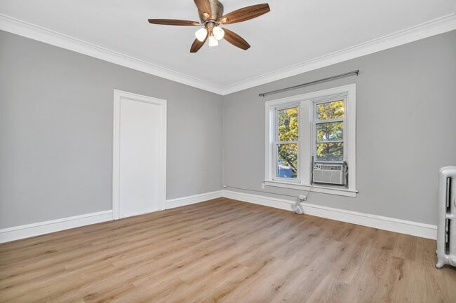 Building Photo - 808 W Arlington Ave