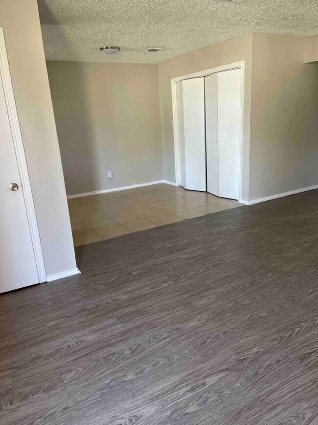 Foto del edificio - 3424 Heritage Ln