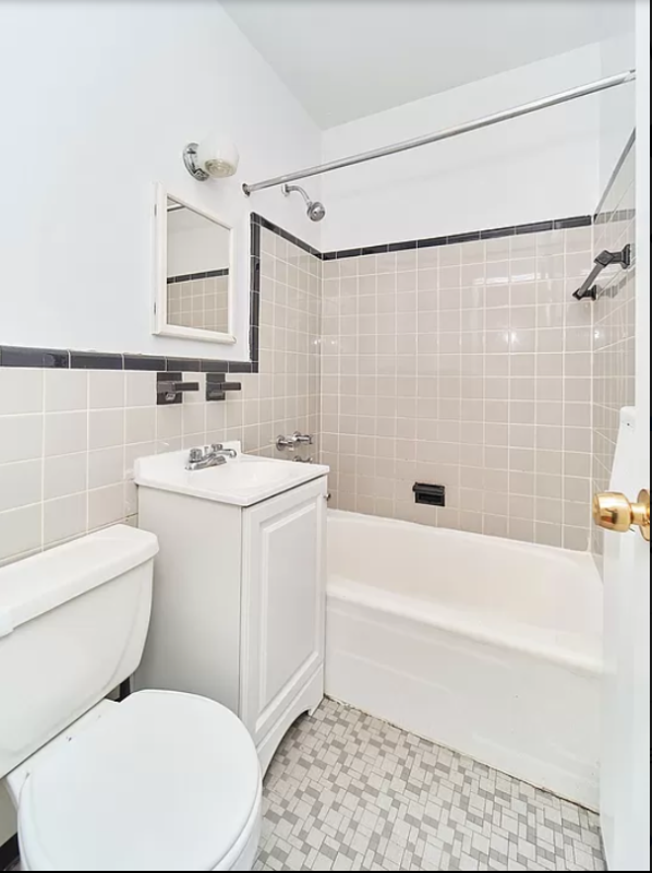 Foto del edificio - 420 W 45th St