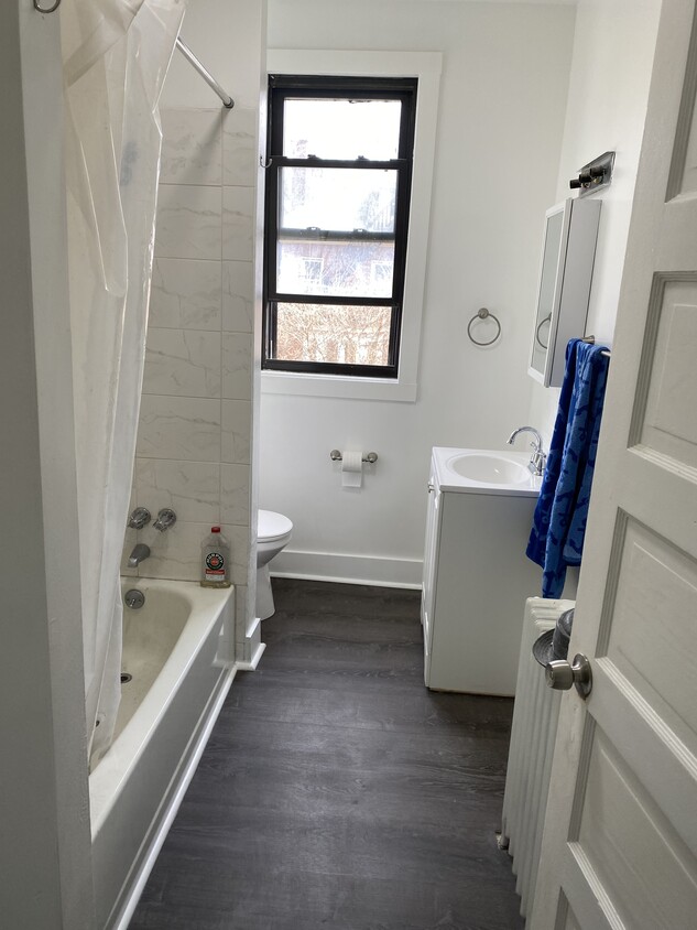 Foto principal - 753 S Millvale Ave