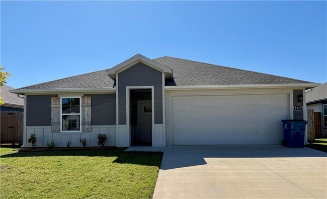 Building Photo - 1317 Chavis St