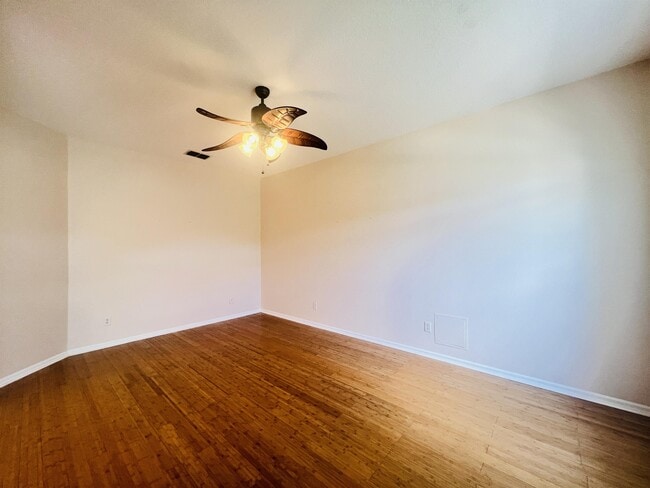 Building Photo - 1967 Edinborough Pl