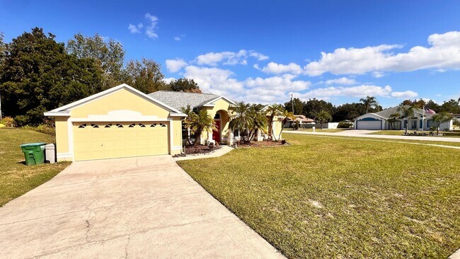 Building Photo - 1481 Woodfern St