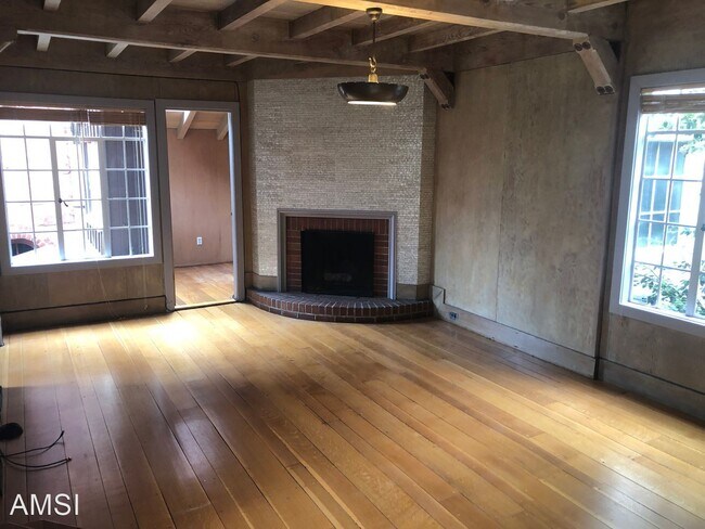 Building Photo - 3 br, 2 bath House - 1739 Vallejo St