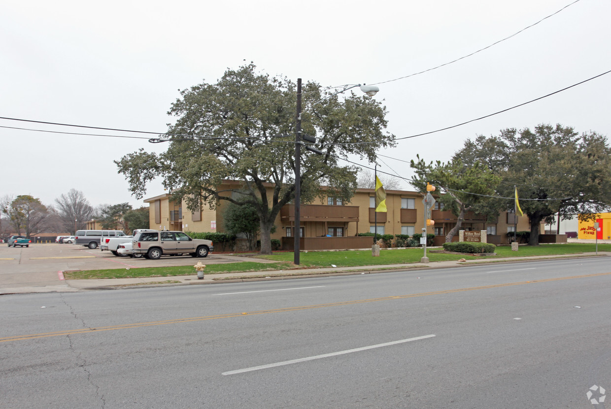 Primary Photo - Willowbend Apts