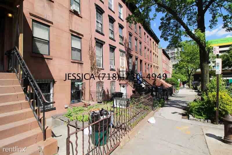 Primary Photo - 92 Ryerson St
