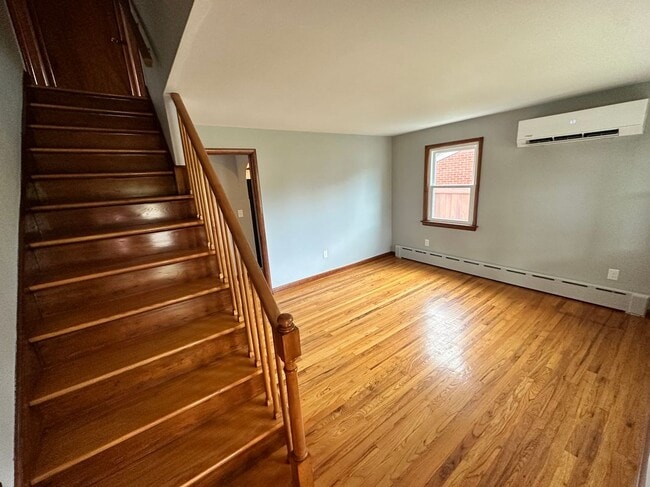 Foto del edificio - 320 Barclay Ave