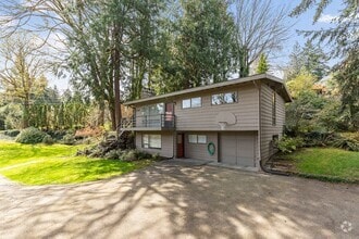 Building Photo - 10048 NE 30th Pl