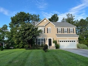 Building Photo - 45593 Pleasant Mill Dr