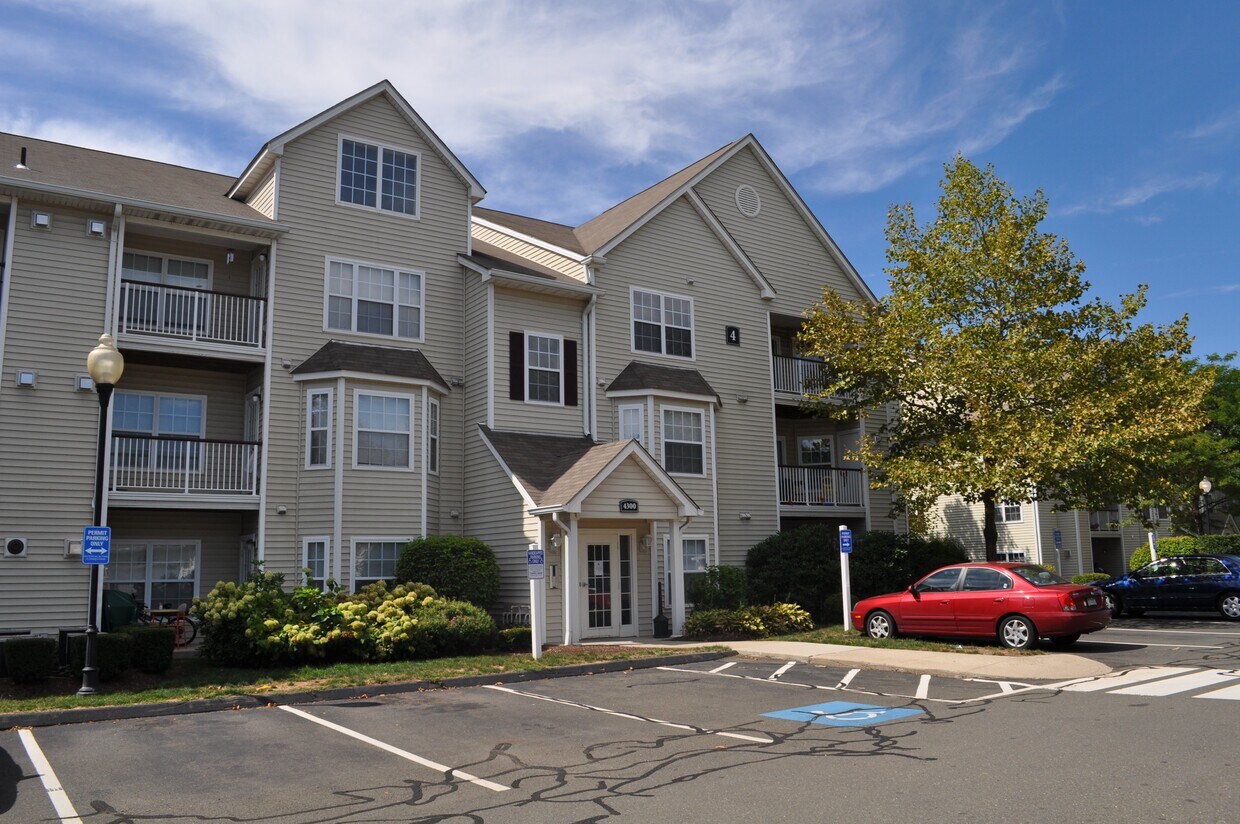 Ardenwood Apartments North Haven, CT