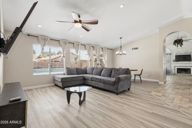 Building Photo - 8875 S Ash Ave
