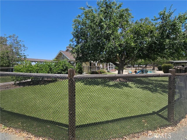 Foto del edificio - 22530 Rolling Meadows Dr
