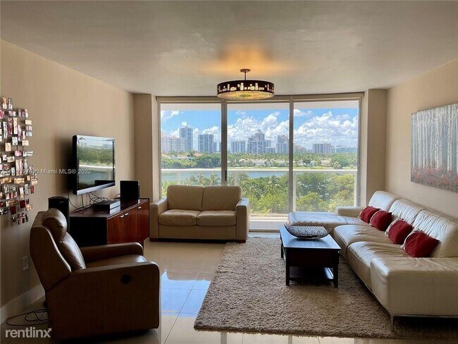 Foto del edificio - 3 br, 3 bath House - 3701 N Country Club D...