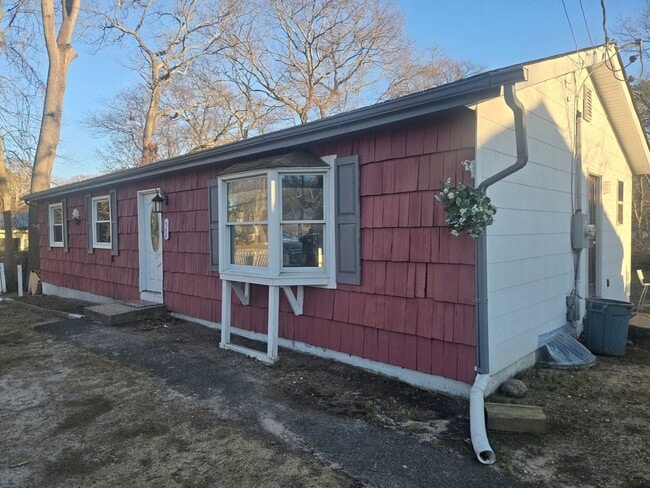 Building Photo - 546 Granny Rd