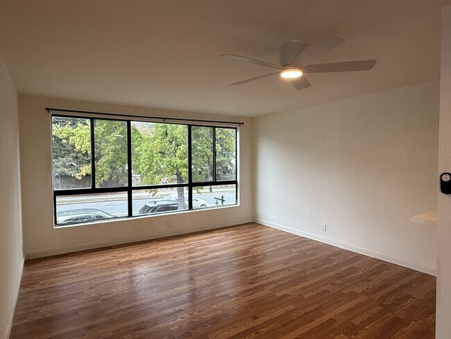 Foto del edificio - 2632 Warring St