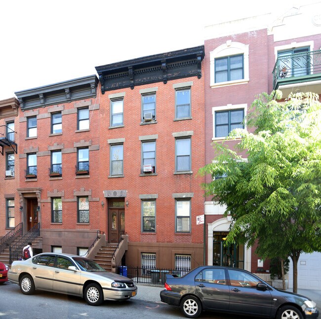 Building Photo - 341 Union St