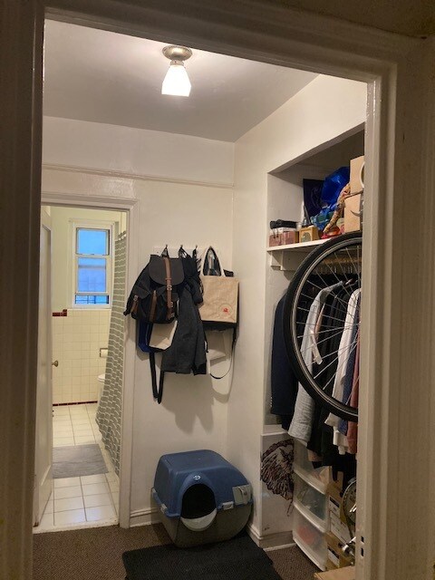 many closets - 6574 Saunders St