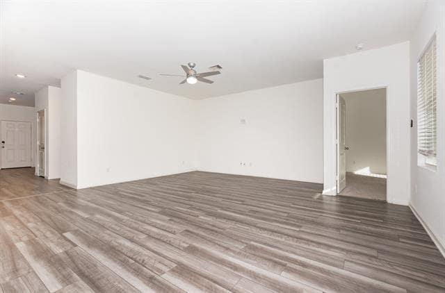 Building Photo - 3009 Aspen Dr