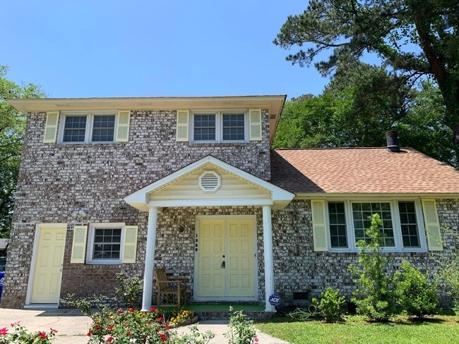 Building Photo - House in Lenevar Subdivision!