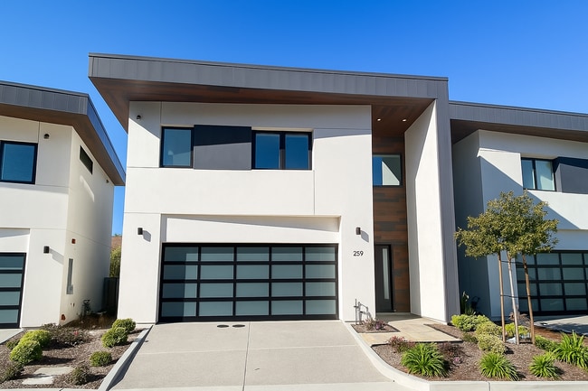 259 Bridge St: Maintenance of a town home, but no shared walls - 259 Bridge St