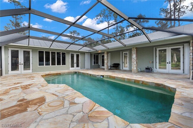 Foto del edificio - 840 Jung Blvd W