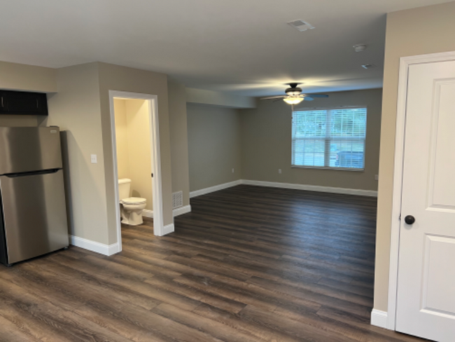Foto del edificio - 233 Bradford Ln