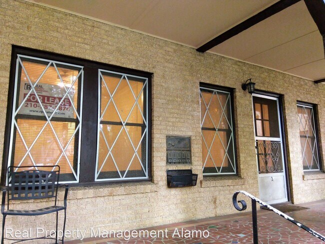 Building Photo - 127 W Craig Pl