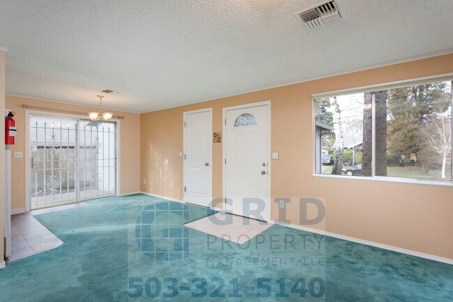 Building Photo - 3 Bedroom Ranch Style Home Available in Ov...