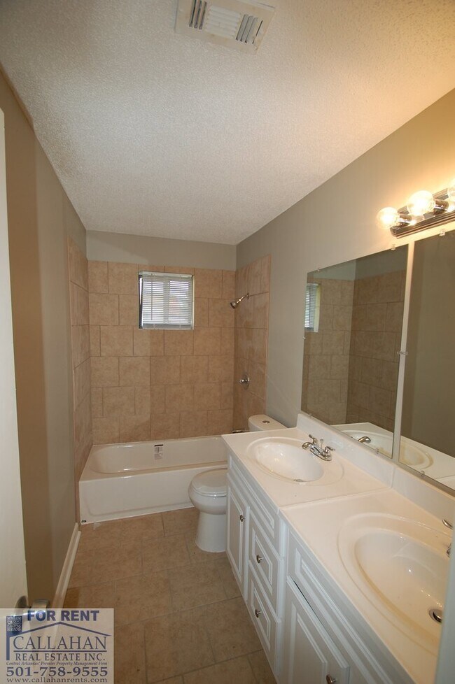 Foto del edificio - 3 Bedroom Home