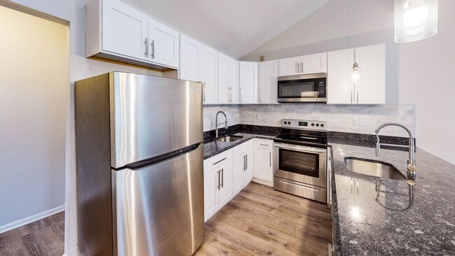 Building Photo - Beautiful 2-Bedroom Condo in Westville!