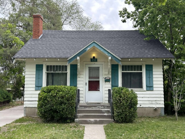 Building Photo - 272 Pierce St