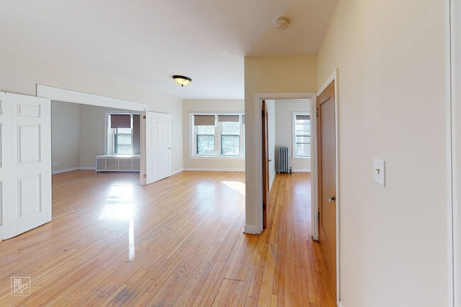 Building Photo - 1011 Hull Terrace