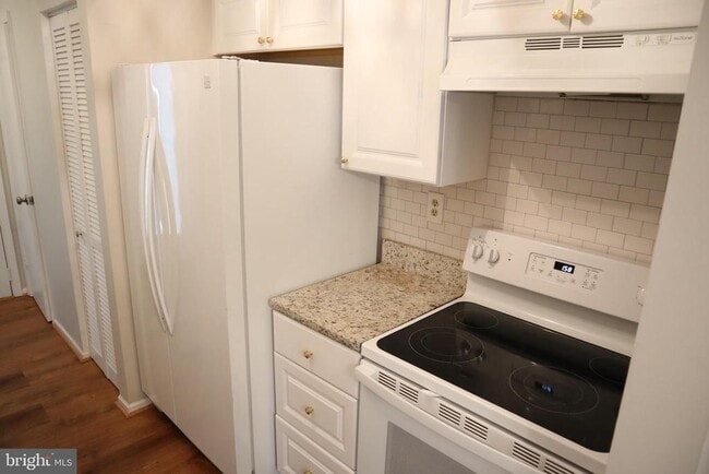 Building Photo - 3030 Ohara Pl
