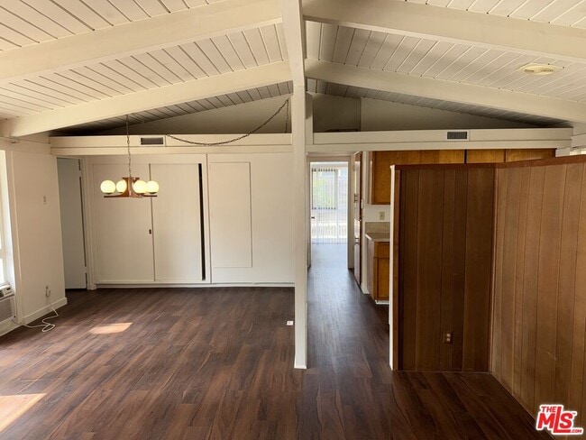 Foto del edificio - 3355 Kallin Ave