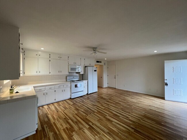 Foto del edificio - 371 Jamaica St