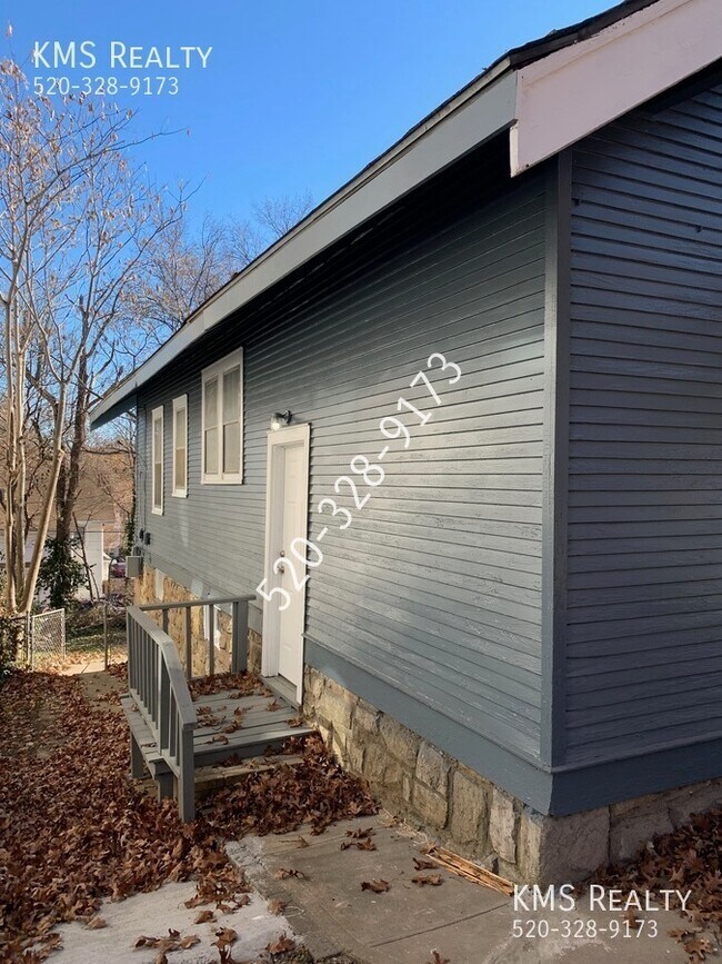 Building Photo - 2 Bedroom 1 Bath-345 Spruce Ave -OWNER/AGENT