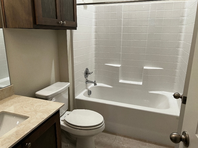 Building Photo - 417 Greenhaven Dr