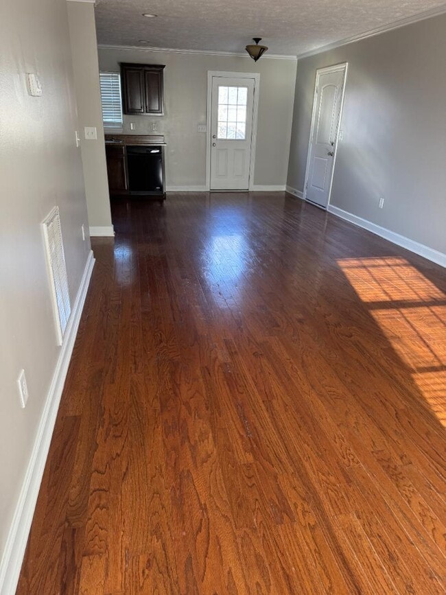 Building Photo - 105 Colorado Cir