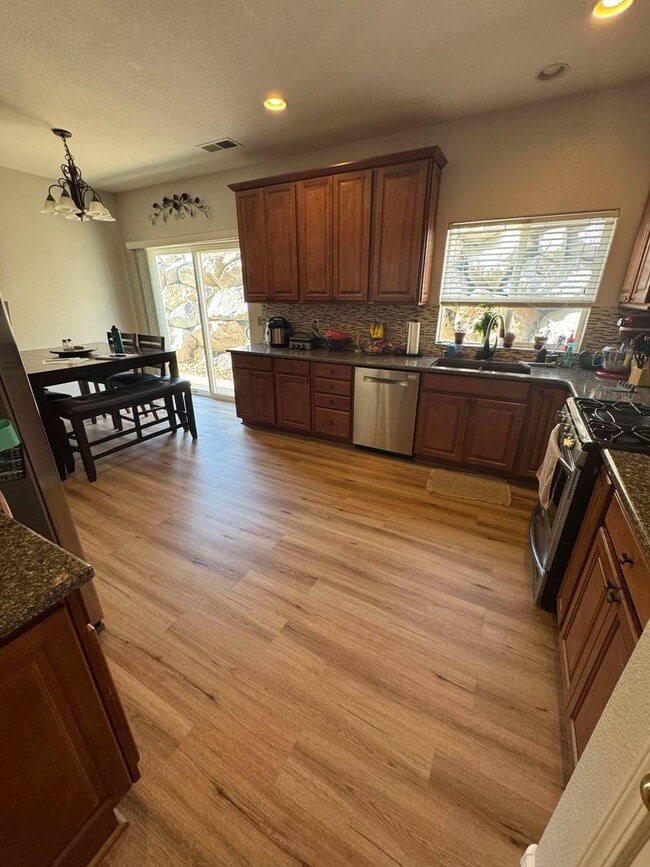 Foto del edificio - Available March 1 – A spacious and beautiful home in Panther Valley you won’t want to miss!