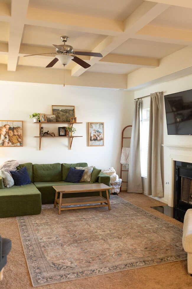 Building Photo - 523 Twin Vw Ct