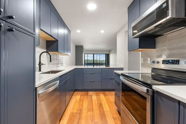 Foto del edificio - 4926 S Corbett Ave