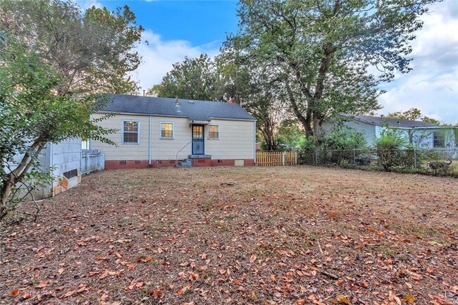 Building Photo - Cozy 2 Bed, 1 Bath Single Family Home in Montgomery, AL - $950/mo