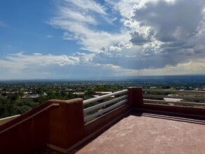 Building Photo - 61 Pinon Hill Pl NE