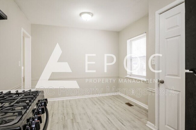 Foto del edificio - 817 N Gary Ave