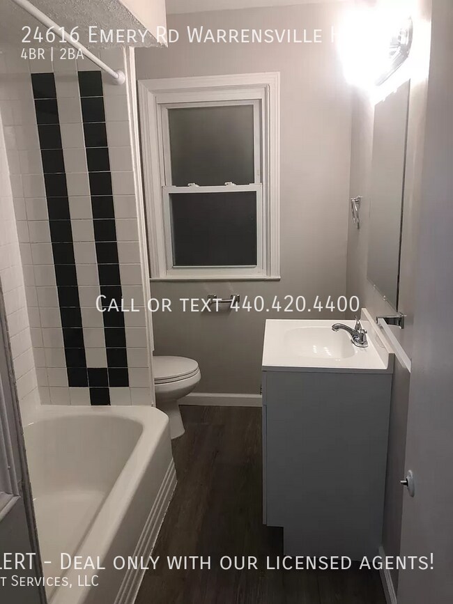 Foto del edificio - 24616 Emery Rd