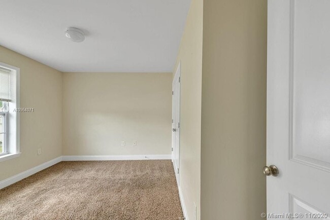 Building Photo - 280 Liberty Dr