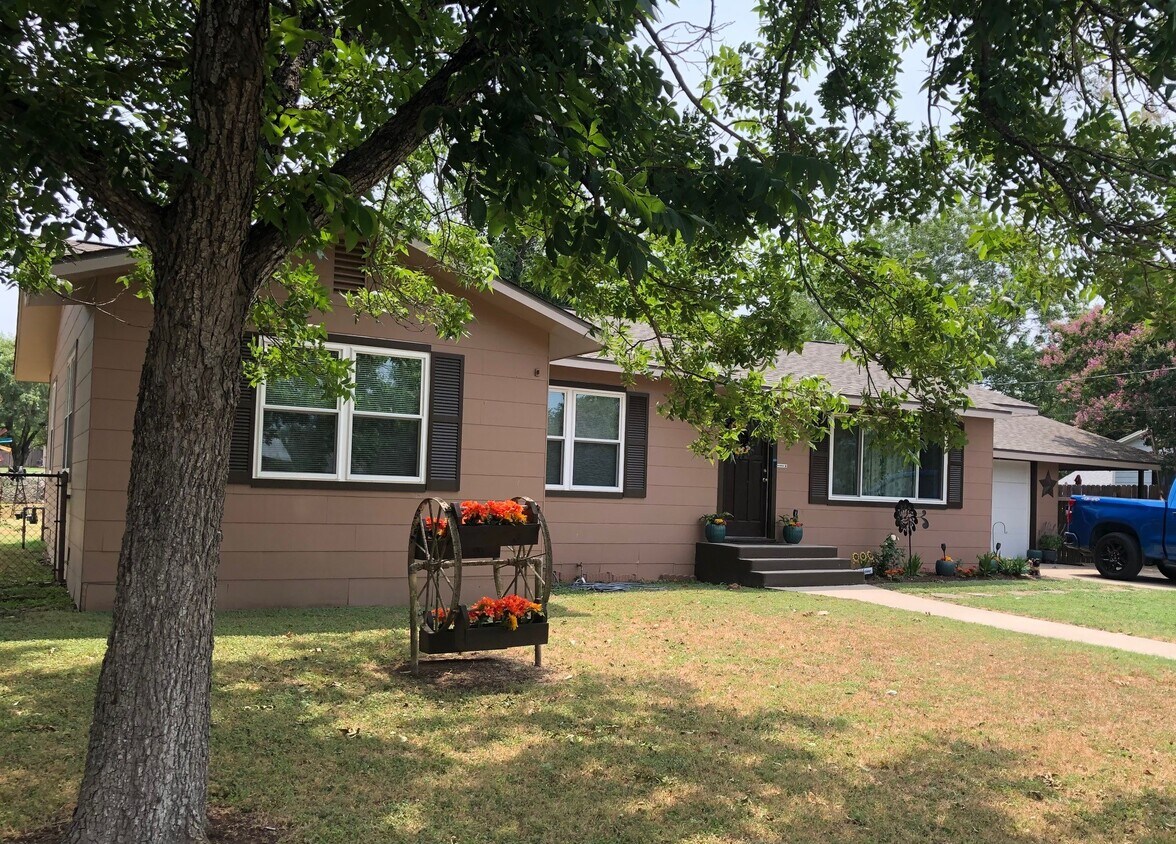 Foto principal - 1513 S 2nd St