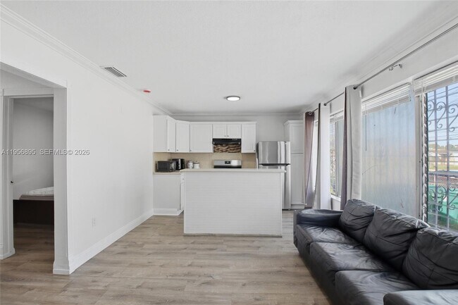 Foto del edificio - 3380 NW 14th St